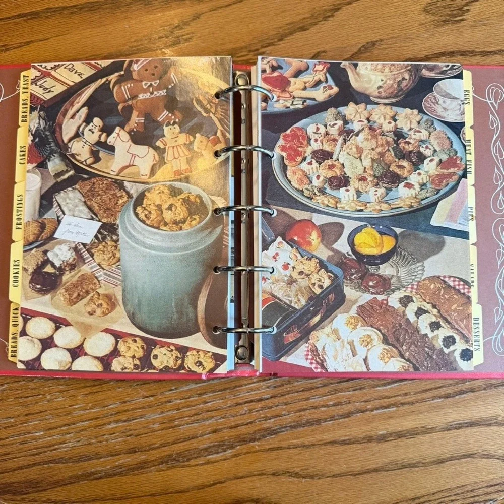 Betty Crocker Picture Cook Book 1950 Facsimile 1998 Red Binder Good Condition